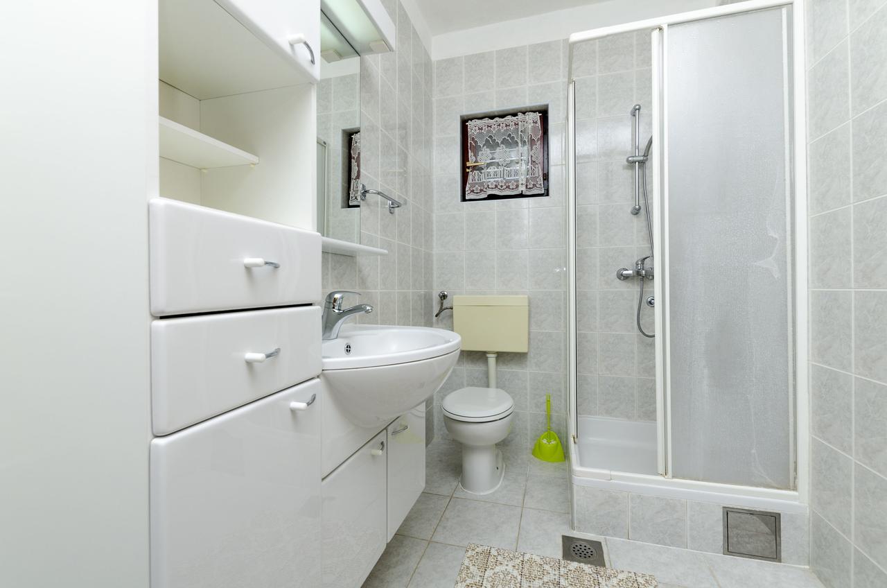 Apartments Mime Pirovac Extérieur photo
