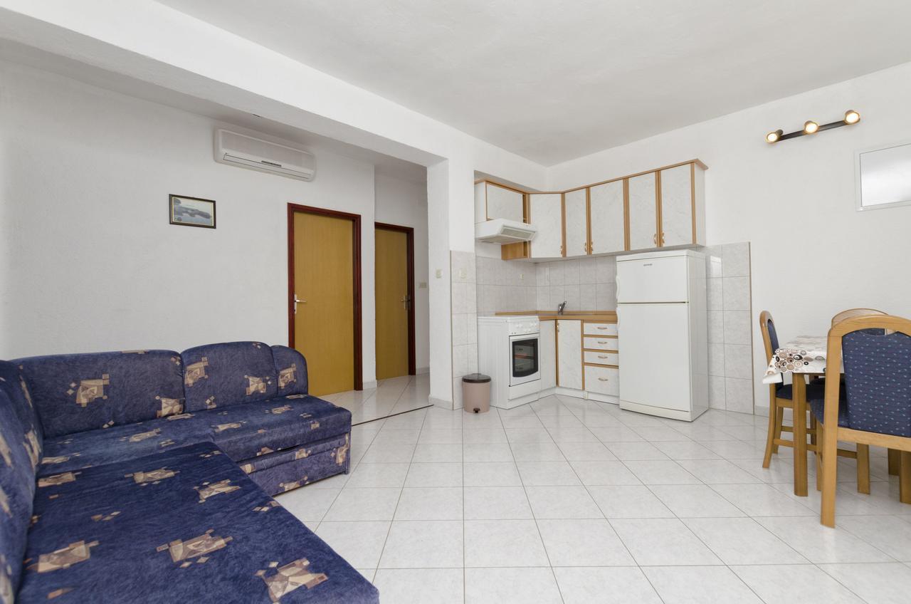 Apartments Mime Pirovac Extérieur photo
